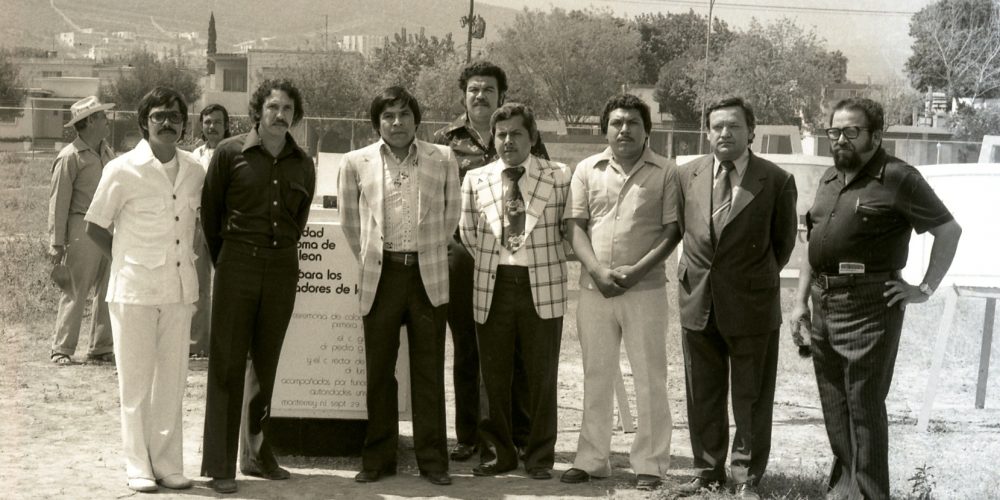 Colocación de primera piedra para la Clínica de Trabajadores, 29 de Septiembre de 1975.